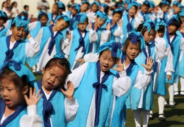 Trung Quốc bỏ chính sách 1 con ảnh 1